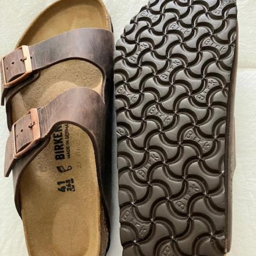 Birkenstock New In Box Unisex Arizona Sandals  (Size 41)  US Men's 8 /Women's 10